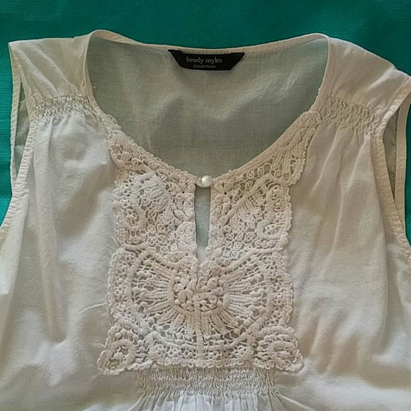 🌼3 for $25 🌹 White Blouse - Picture 8 of 8